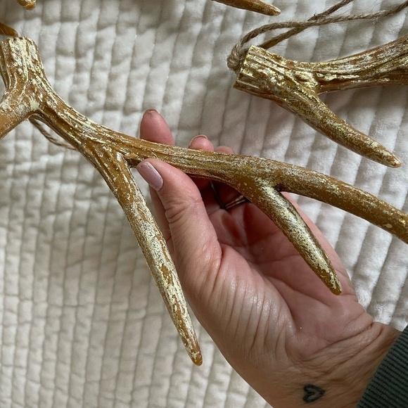 LOT OF 4 RESIN SHATTER PROOF DEER ANTLERS APPROX 9" - Picture 9 of 10